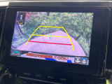 【バックカメラ】駐車時に後方がリアルタイム映像で確認できます。大型商業施設や立体駐車場での駐車時や、夜間のバック時に大活躍!運転スキルに関わらず、今や必須となった装備のひとつです!