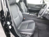 見えないところまで徹底洗浄!中古車をキレイで気持ちよくお乗りいただけるよう、トヨタ認定中古車はしっかりクリーニング。エンジンルームやシートを外した洗浄まで目に見えないところまで徹底的に洗浄しています。