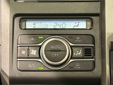 車内空調は&rdquo;AUTOエアコン&rdquo;にお任せ。運転に集中出来ますよ!