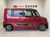 車両右側面からの写真になり。車をご覧になりたい時はお気軽に最寄りの店舗へご相談下さい。