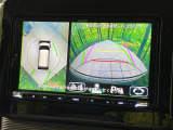 【全方位モニター用カメラ】専用のカメラにより、上から見下ろしたような視点で360度クルマの周囲を確認することができます☆死角部分も確認しやすく、狭い場所での切り返しや駐車もスムーズに行えます。