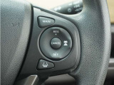 ◆アダプティブクルーズコントロール◆予め設定した車速内でクルマが自動的に加減速。前走車との適切な車間距離を維持しながら追従走行します。【LKAS】車線維持支援システムでステアリング操作を支援。