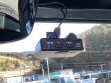 後方もしっかり同時録画。フロントと同様に画像を自動で保存するので安心です