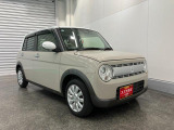 車内は内装デザインやインテリアがお部屋のような落ち着きのある空間