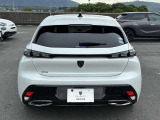 【認定中古車保証】1年間、走行距離無制限の認定中古車保証が付帯いたします。保証期間中は全国のプジョーディーラーで保証整備がお受けいただけます。