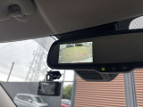 アラウンドビューモニターが、上手にお車を誘導してくれます。