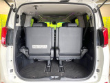 普段のお買い物や通勤、送迎等に十分な荷室スペースを確保しております。セカンドシートを倒すと、大きな荷物の積載も可能です♪