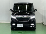 LEDヘッドライトを装備しています。LEDヘッドライトはとても明るく、雨の日や夜間走行も安全・安心です。オートライトコントロール付きで周囲の明るさに応じて自動で点灯・消灯します