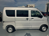 ご遠方のお客様には専門業者を介した陸送納車サービスがございます【※有料】。 お住まい・お届けご希望ご希望の地域をご連絡頂ければ輸送費用のお見積りと輸送期間の目安をご案内させていただきます。
