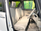 運転席シート廻りは使用感も少なく、良好な状態となっています。前オーナー様が丁寧に使っていたことがよくわかりますね。
