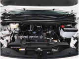 【エンジンルーム】エンジンルームもキレイに洗浄されています。ご納車前にしっかり整備させて頂きますので、ご安心ください。
