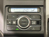 車内空調は&rdquo;AUTOエアコン&rdquo;にお任せ。運転に集中出来ますよ!