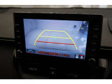 バックモニターがあれば車庫入れ時など、後ろが確認できて安心です。運転に自信がない方にはおすすめの装備です。ただし、バック時目視での確認も忘れずに。
