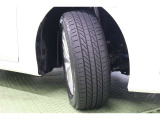 タイヤサイズ 215/60R16。