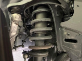 お車を安心してお乗りいただく為には、足回りの定期点検が欠かせません。サービスサポート(有償保証)では無料点検もご提供しており、安心のカーライフをお過ごしいただけるサポート体制が整っています。