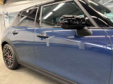 MINI自動車保険をご存知でしょか?万が一の事故の際、当社とMINI保険を引受している国内大手損保会社と連携して迅速に対応いたします。長期保険もお取り扱いしております。是非お話させてください。