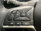 ステアリングスイッチ搭載!ハンドルひとつで手を離さなくても運転中視線をそらさなくても操作が出来て便利です♪