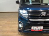 対象物が見やすい白く明るい光で夜間走行の安心度を高め 低消費電力で低燃費にも貢献します。