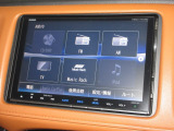 ナビゲーションは純正8インチメモリーナビ(VXM-175VFEi)を装着しております。AM、FM、CD、DVD再生、Bluetooth、音楽録音再生、フルセグTVがご使用いただけます。