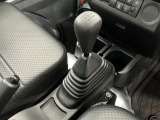 【マニュアルミッション】しっくり手になじむシフトレバー。&rdquo;運転&rdquo;をより楽しみたい方は必見です!