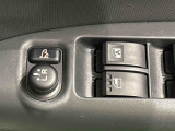 パワーウィンドウスイッチや電動格納ミラースイッチが運転席ドアに集約されています♪