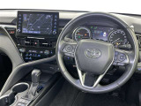 運転席まわりです。 各操作スイッチは使いやすい位置に配置されてます。