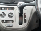 鳥取トヨペットではお車のご購入時はもちろんですが、アフターメンテナンスも安心してお任せ頂ける体制を整えております。末永いお客様とのお付き合いを第一に考え、様々なご提案をさせて頂きます。