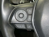 ステアリングスイッチ装備!運転しながら手元でオーディオの操作などができます。