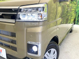 【LEDヘッドライト】悪天候や夜間走行時も良好な視界を確保し安心して運転できる高輝度LEDヘッドライトを装備!点灯速度が早く、消費電力も抑えられています。