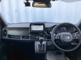 この度は、当店のお車をご覧いただきまして誠にありがとうございます。当店では全国販売・納車も行っております。県によって陸送費用は異なりますのでお気軽にお問い合わせください。