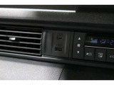 スマートフォンなどの音楽再生が可能なUSB接続ジャック装備車両です♪♪♪