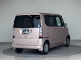 バックカメラが付いているのでバックでの車庫入れも安心です。