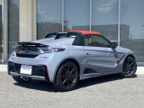 2シーターのオープンカーです。休日のドライブにいかがでしょうか?