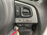 アクセルから足を離しても設定したスピードを保ち走行し、高速道路での疲労軽減に役立つクルーズコントロール付きです!