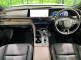 クラウンクロスオーバー 2.5 G アドバンスト レザー パッケージ E-Four 4WD 