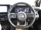 運転が楽しくなる明るく開放的な運転席まわりです。