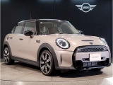 MINI認定中古車は第三者品質評価制度も採用しております。AIS方式による車両品質評価制度も導入し公平な車両コンデション評価を行うことにより車両品質の透明性を高めると同時に更なる信頼と安心をお届けします