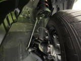 お車を安心してお乗りいただく為には、足回りの定期点検が欠かせません。サービスサポート(有償保証)では無料点検もご提供しており、安心のカーライフをお過ごしいただけるサポート体制が整っています。