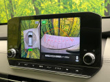 【マルチアラウンドモニター】専用のカメラにより、上から見下ろしたような視点で360度クルマの周囲を確認することができます☆死角部分も確認しやすく、狭い場所での切り返しや駐車もスムーズに行えます。