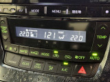 オートエアコンで快適な室内です。