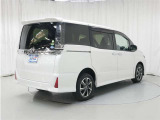 バックカメラ付きなので後方を確認しながら安心して駐車することができます。