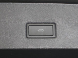 リヤゲートは電動のパワーバックドア!
