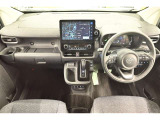 高いホールド性で運転姿勢が安定します。長距離ドライブでも疲れにくいのが魅力です。快適なドライビングライフをお送りください♪
