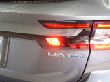 LEDリヤフォグランプ装備!濃霧や吹雪などの悪天候時に自車位置を後続車に知らせ、視界不要による追突を防止することができます。