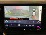 駐車時は、ガイドラインによりスムーズな駐車をサポートしてくれます。