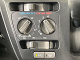 寒い冬も暑い夏も全席に快適な空調を届けてくれる、ダイヤル式エアコンを装備♪