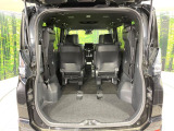 普段のお買い物や通勤、送迎等に十分な荷室スペースを確保しております。セカンドシートを倒すと、大きな荷物の積載も可能です♪