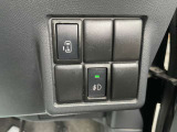 左パワースライドドアです。フォグランプ付きです。