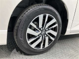 『トヨタ純正アルミホイール装着車になります!』スタイリッシュでとてもかっこいいですね♪