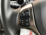 【ステアリングスイッチ】ステアリングを握ったままオーディオ等がコントロール出来ますので、利便性だけでなく事故防止にも繋がります。